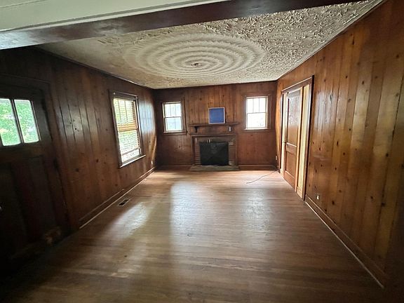 Front Room/ Living Room