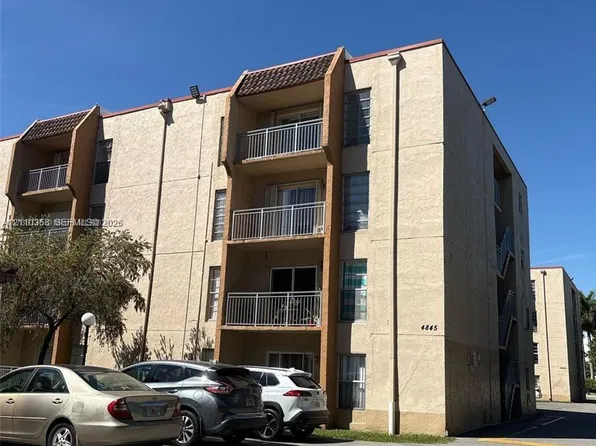 4845 NW 7th St #3015, Miami, FL 33126