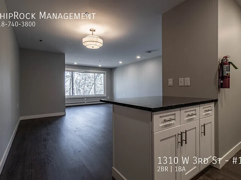 1310 W 3rd St #14 — Photo 13
