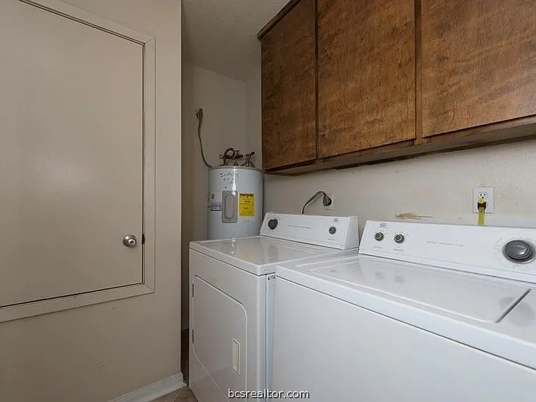 2515 Hickory Dr — Photo 12