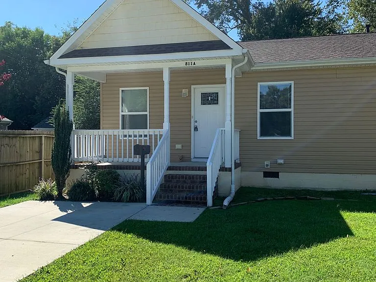 811A Pocahontas Pl — Photo 1