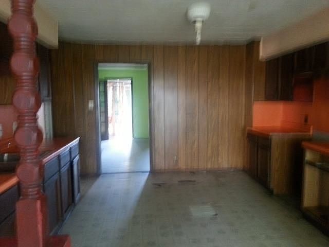 2nd image of 115 E North St