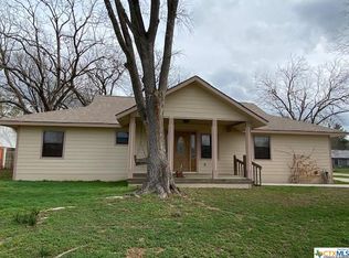 329 Holly Ave, Luling, TX 78648