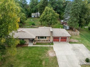 8170 S Youngman Rd, Greenville, MI 48838