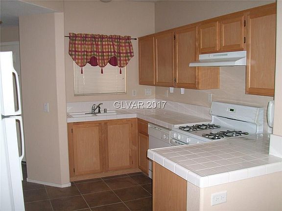 4th image of 1050 E Cactus Ave Unit 2008