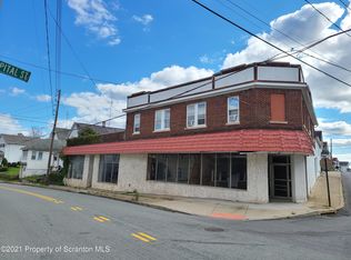 61 Fallbrook St, Carbondale, PA 18407