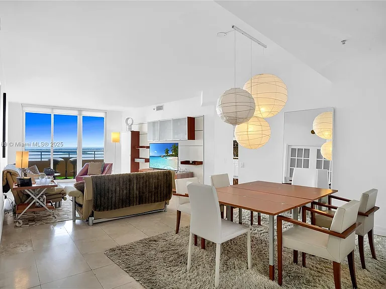 808 Brickell Key Dr #2506 — Photo 2