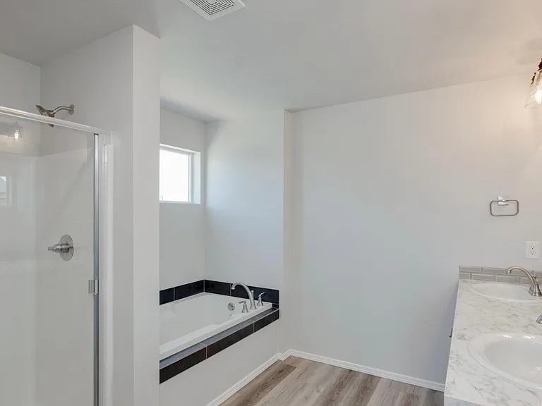 2929 N New Morning Ave — Photo 20