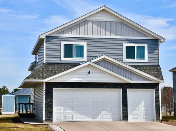 412 Bluebird St, Mora, MN 55051