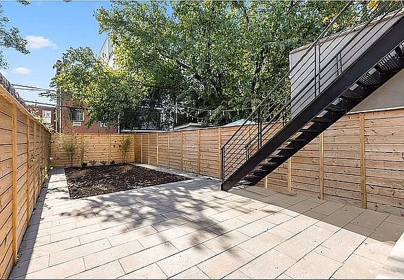 5th image of 930A Lafayette Ave #2