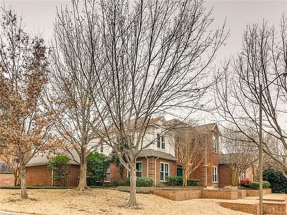 3rd image of 2405 River Rock Cir