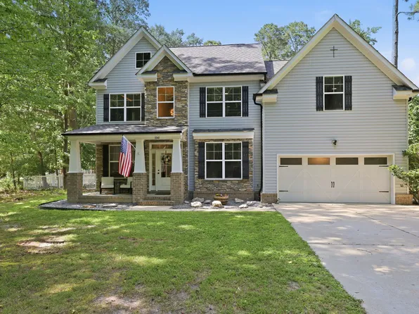 1041 Scenic Blvd, Chesapeake, VA 23322