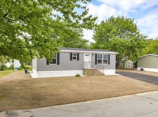 41 B St, Seabrook, NH 03874