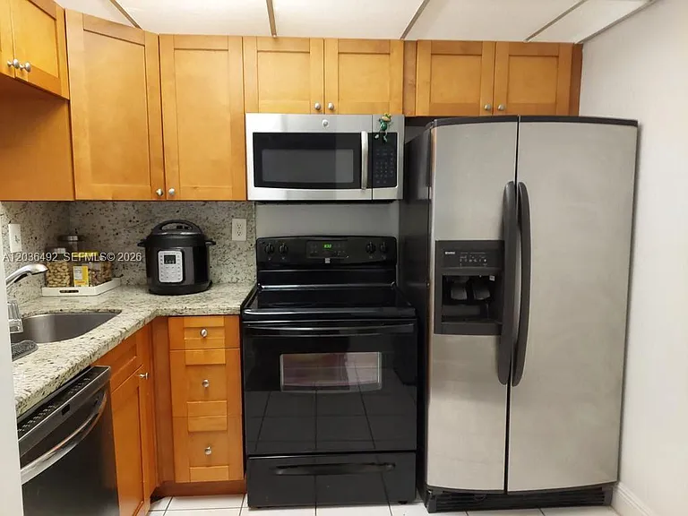 486 NW 165th Street Rd #B103 — Photo 2