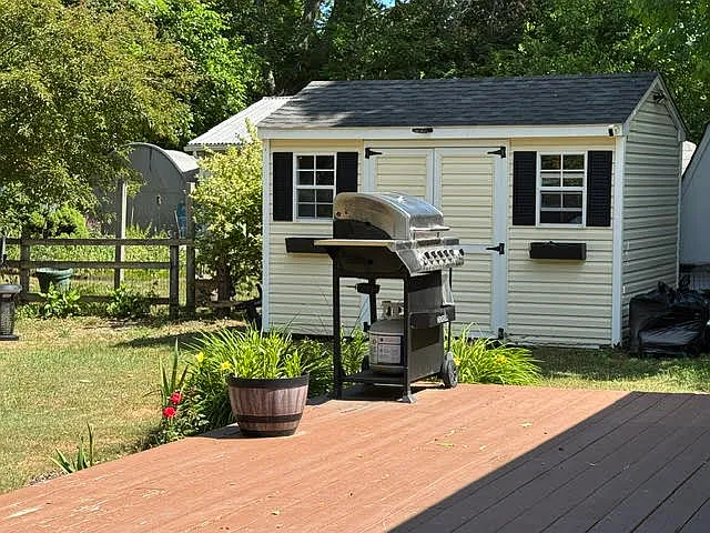 63 Hueg Pl — Photo 5