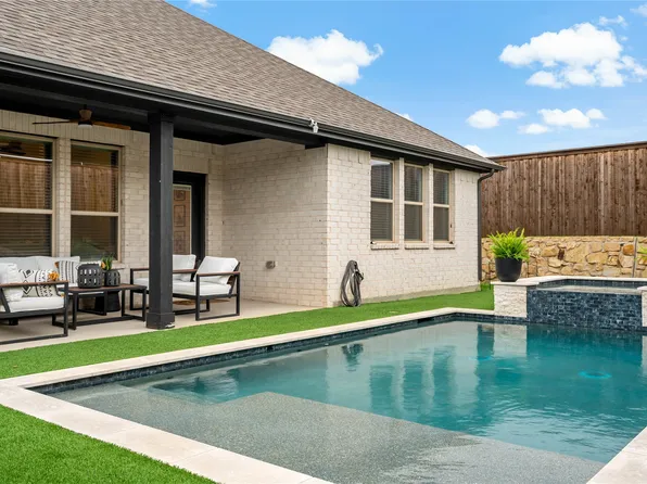 200 Preston Rd, Hickory Creek, TX 75065