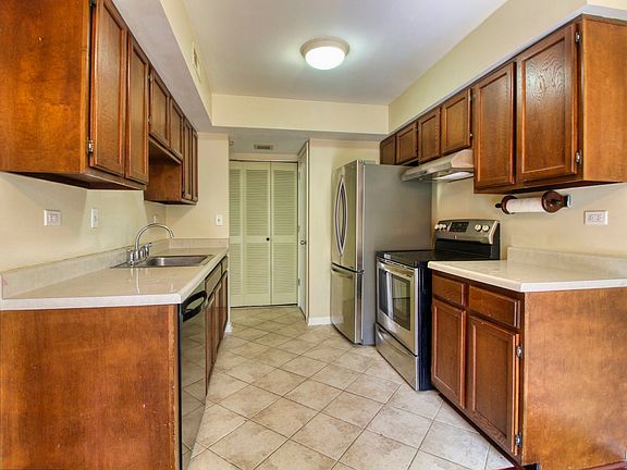 3rd image of 611 Academy Ct #611