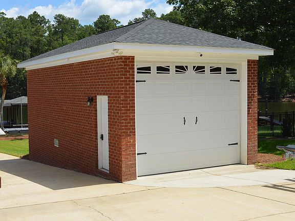 3rd image of 2388 Lake Rd