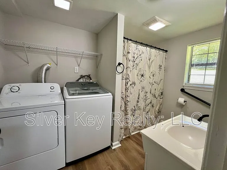 1719 Reed Rd — Photo 25