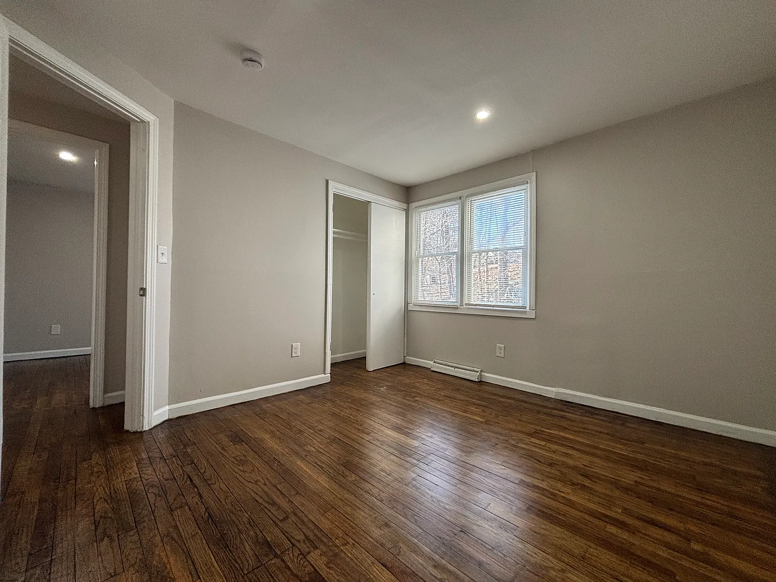 3 bed, 1200 sqft, $2,145 — Photo 3
