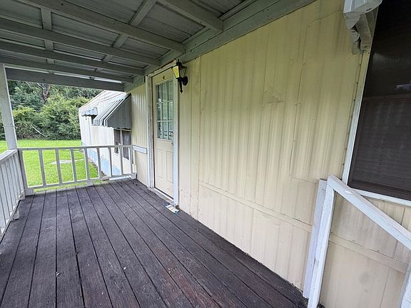 5th image of 138 Carolina St