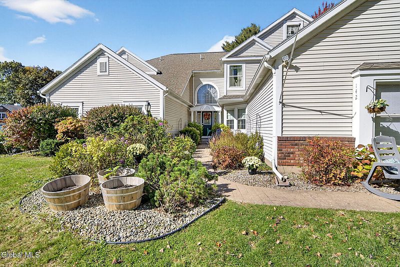 2nd image of 142 Killarney Drive