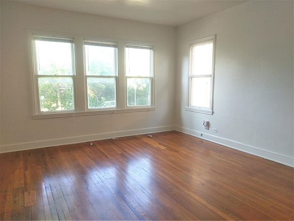 2nd image of 3605 McFarlin Blvd #4