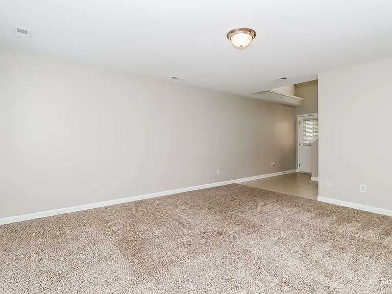 5125 Stone Park Dr — Photo 6