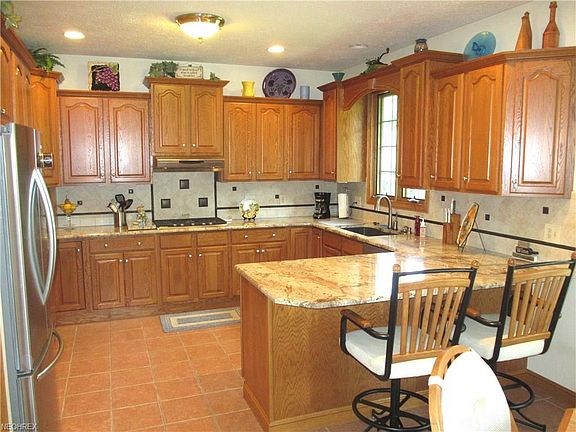 3rd image of 5490 Brook Run Ave NE