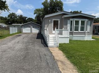 434 S 7th St, Caseyville, IL 62232
