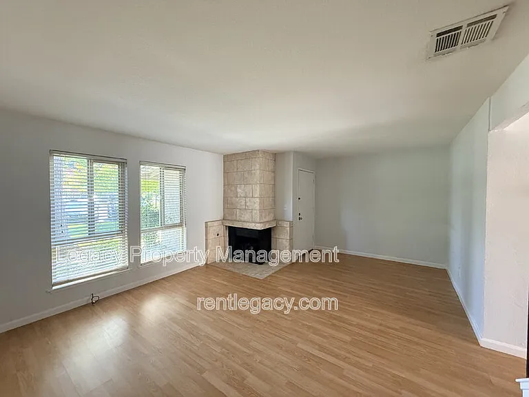 339 Bridge Pl — Photo 23