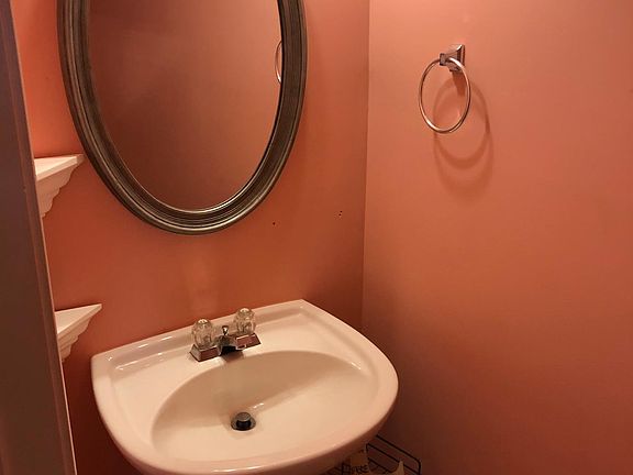 5th image of 510 Blossom Way