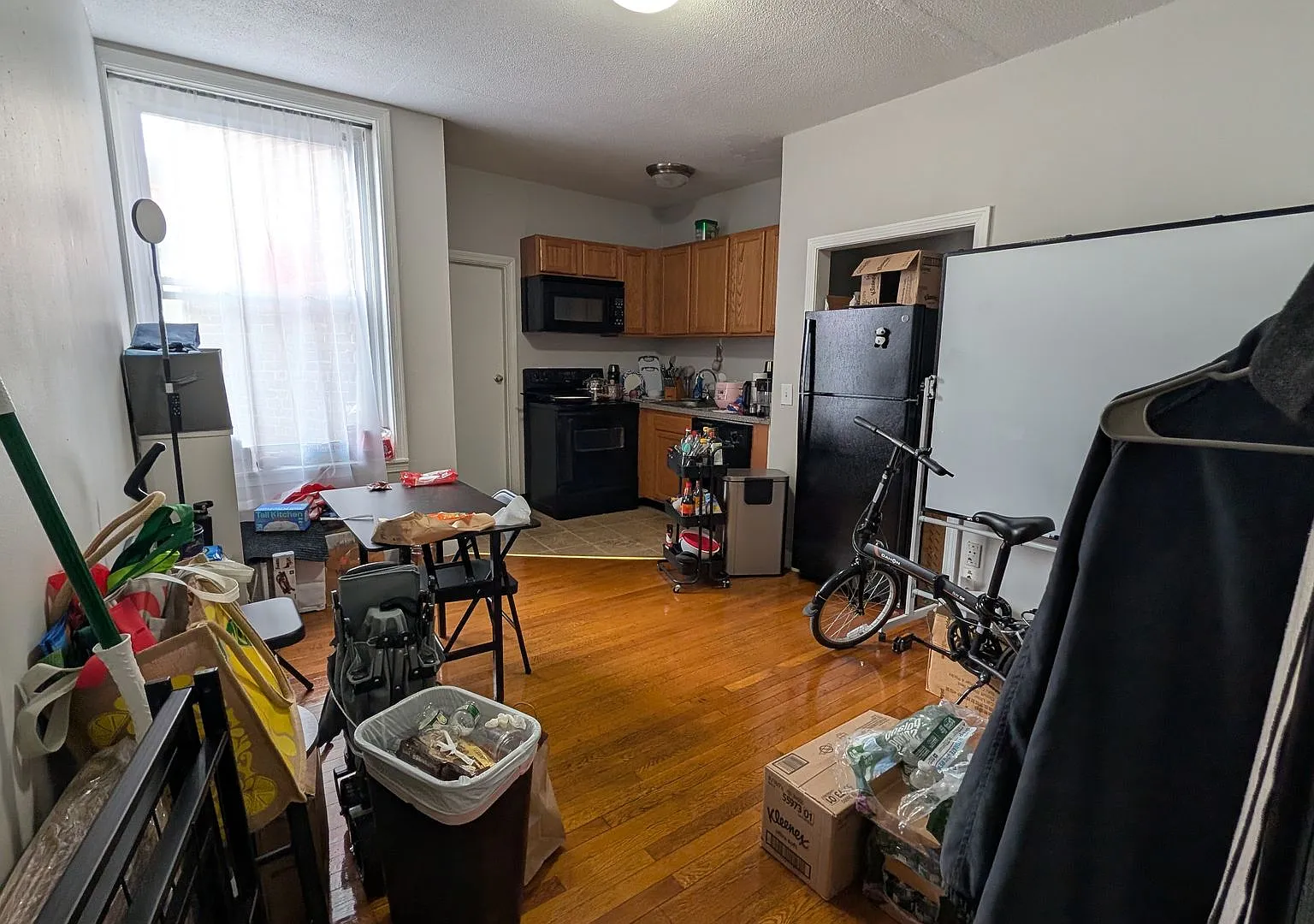 Nicely renovated 2 bed on the Green Line in Allston — Photo 4