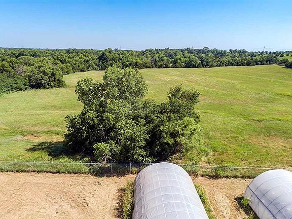 3rd image of 4105 E Burris Rd