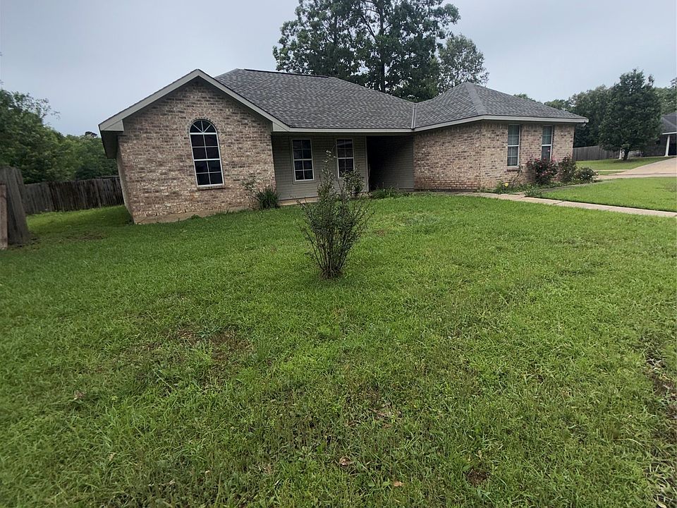 1st image of 410 Cross Dr