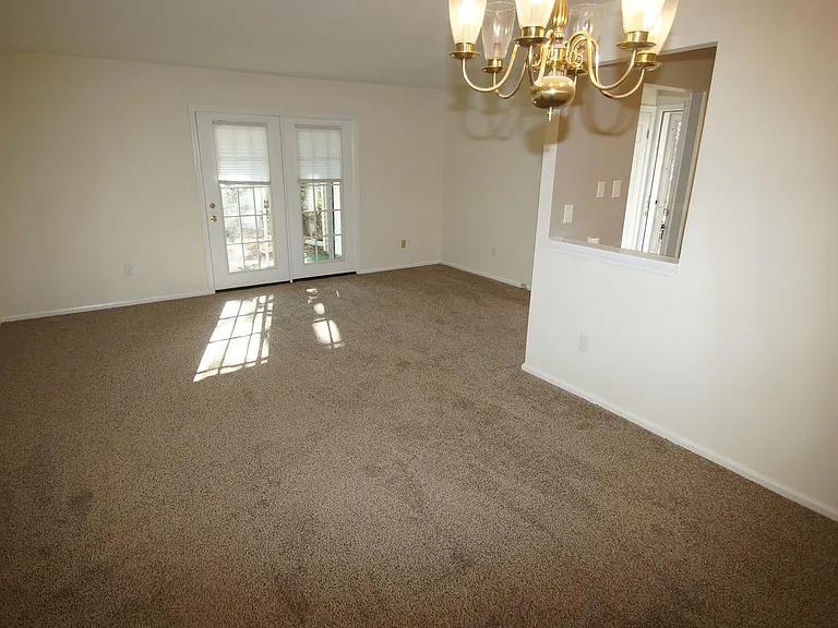 37 Belmont Sta — Photo 10
