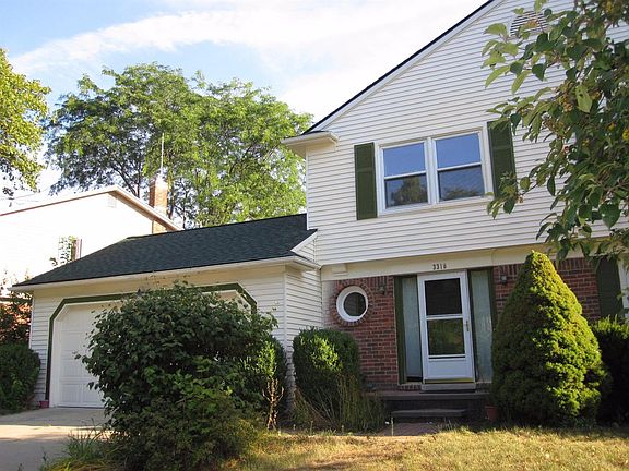 2nd image of 3318 Yellowstone Dr