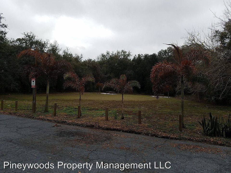 2nd image of 112 S Hilltop Rd APT 12