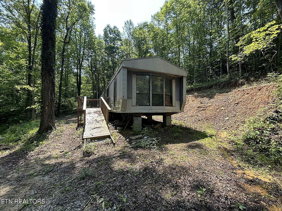 2nd image of 152 Hanging Rock Rd