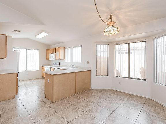 5th image of 10312 E Crescent Ave