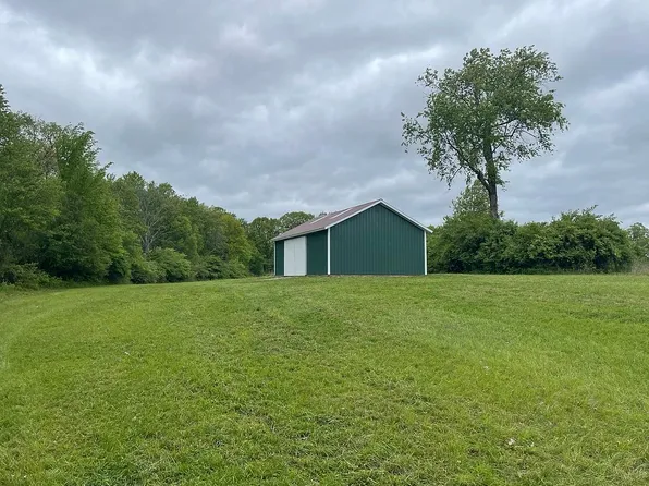 19865 34 Mile Rd, Armada, MI 48005