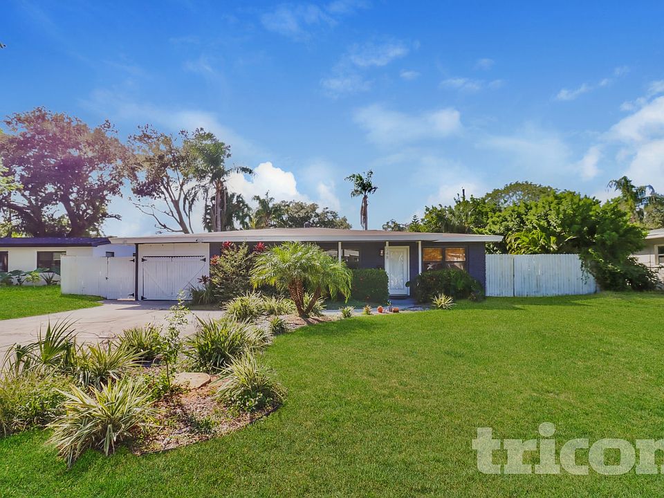 1st image of 348 Barbara Cir