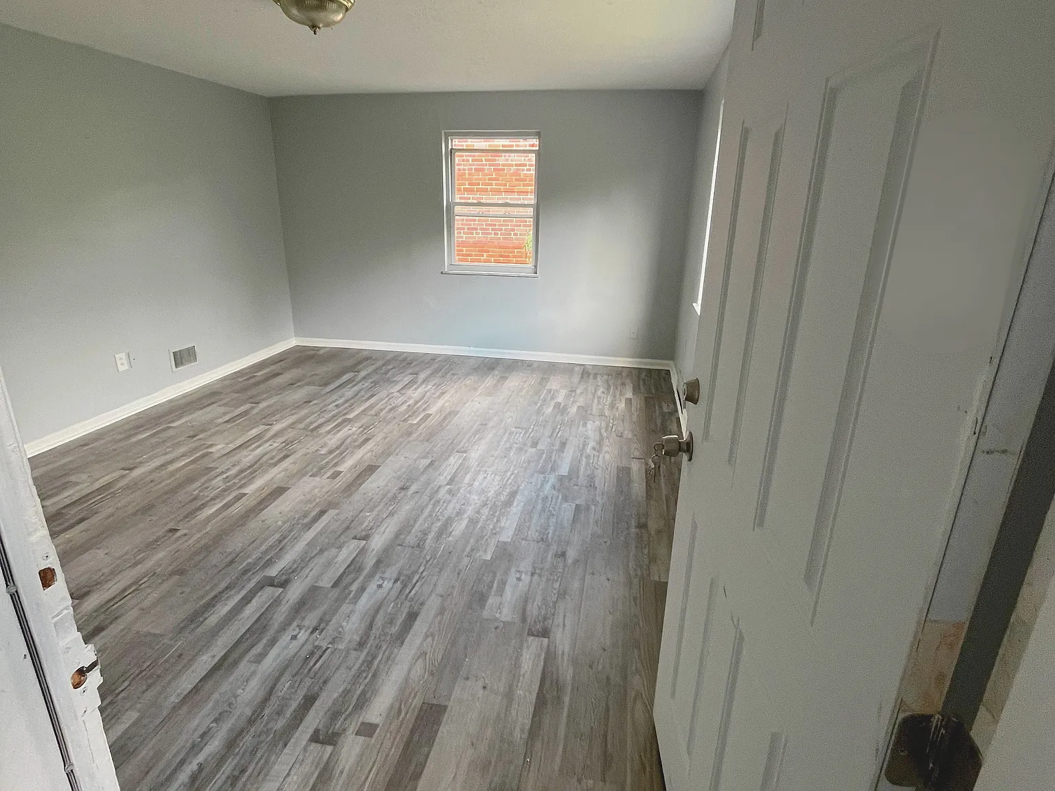 2 bed, 1820 sqft, $1,100 — Photo 3
