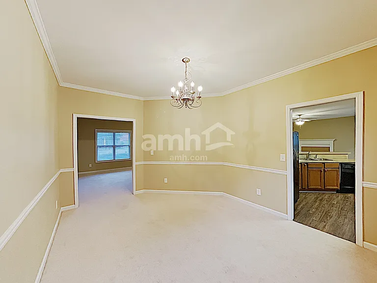 492 Winter Haven Ln — Photo 8