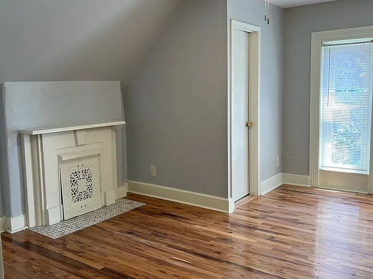 GHP 11-109 W Ormsby — Photo 6