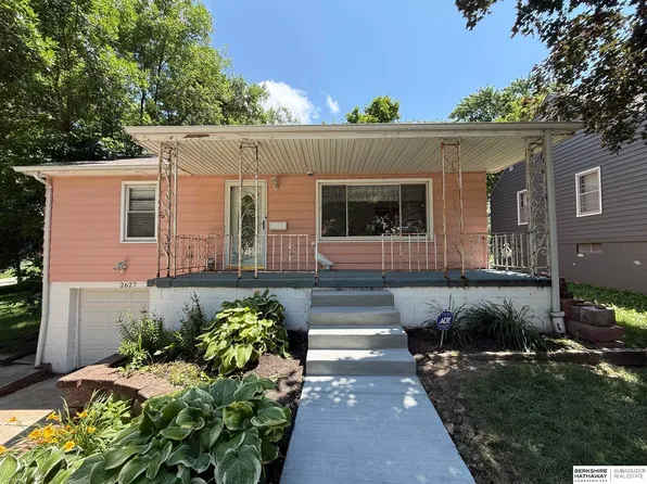 2627 N 70th St, Omaha, NE 68104