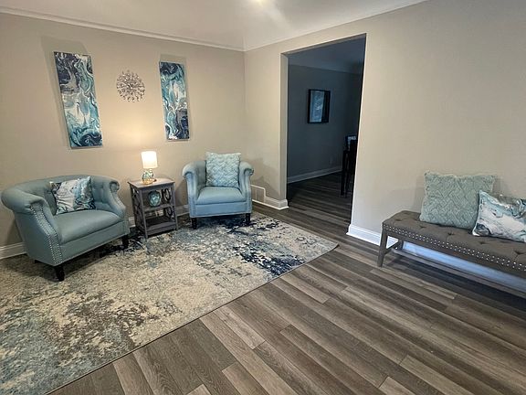 2nd image of 1205 Teakwood Dr