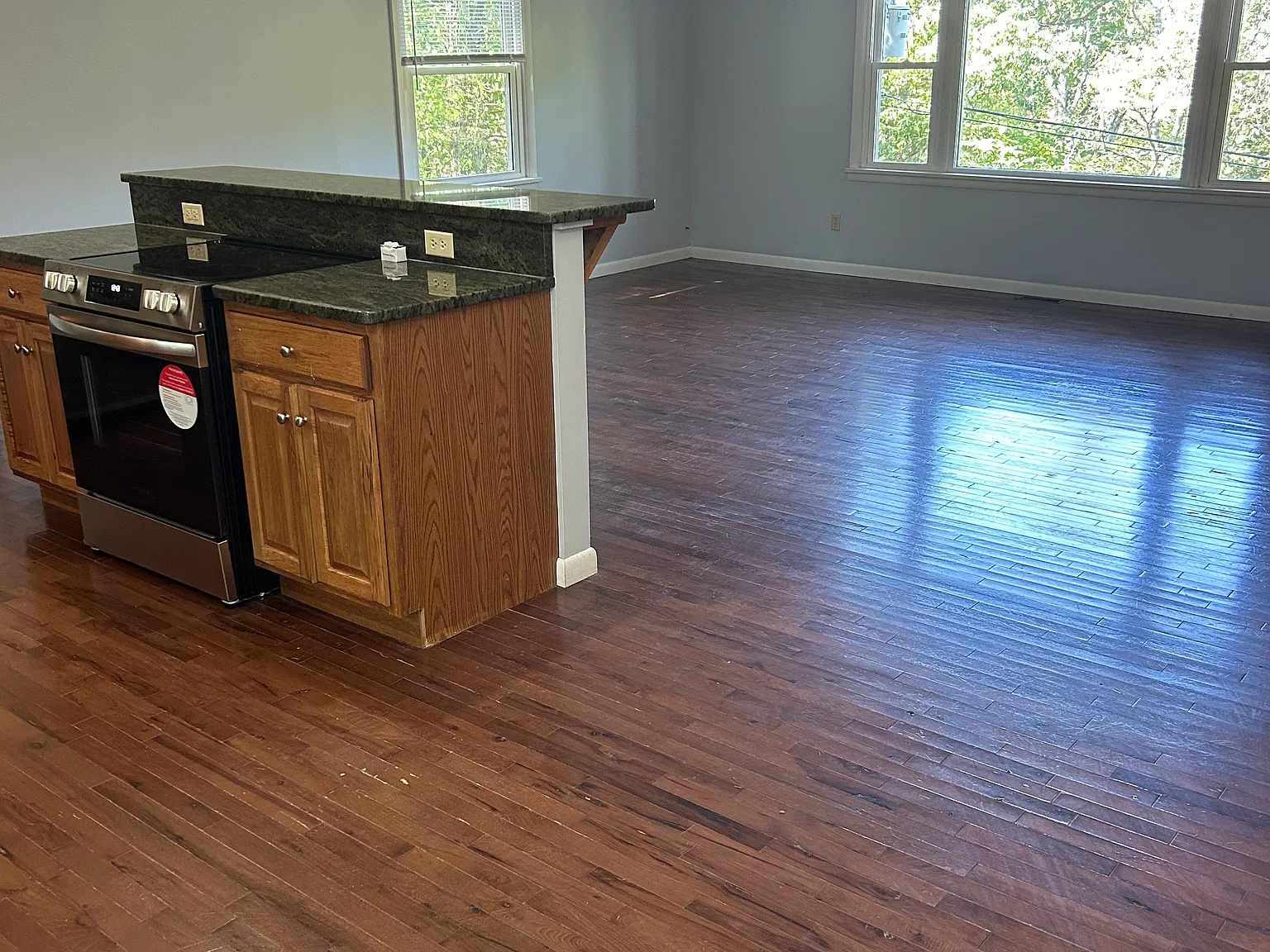 83 N Kings Road — Photo 3