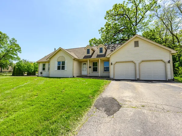 203 E Harrison St, Harvard, IL 60033