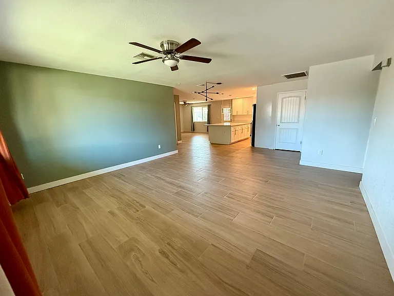 1272 W Dublin St — Photo 4